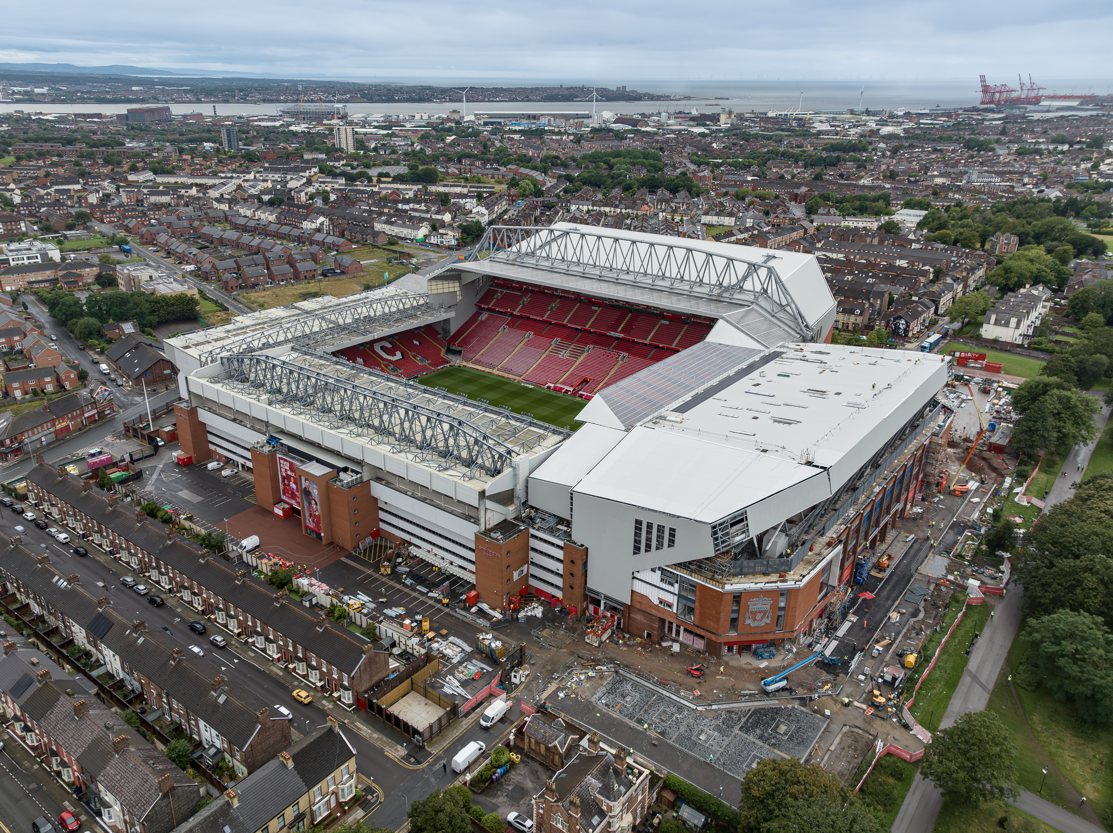 Anfield, Liverpool FC’nin iç saha maçlarına ev sahipliği yapan futbol stadyumu