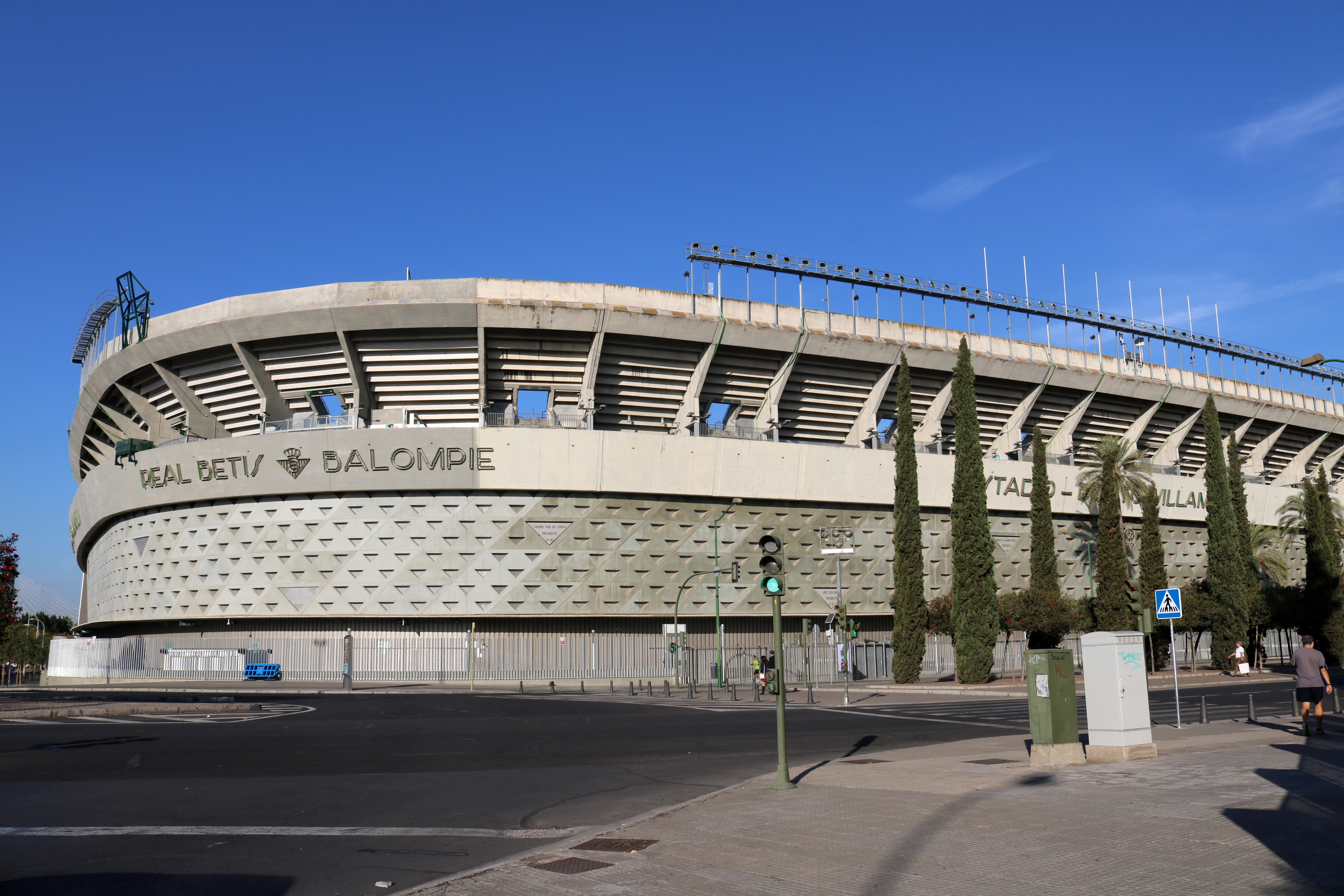 Estadio Benito Villamarín, Sevilla’da Real Betis’in iç saha maçlarına ev sahipliği yapan futbol stadyumu