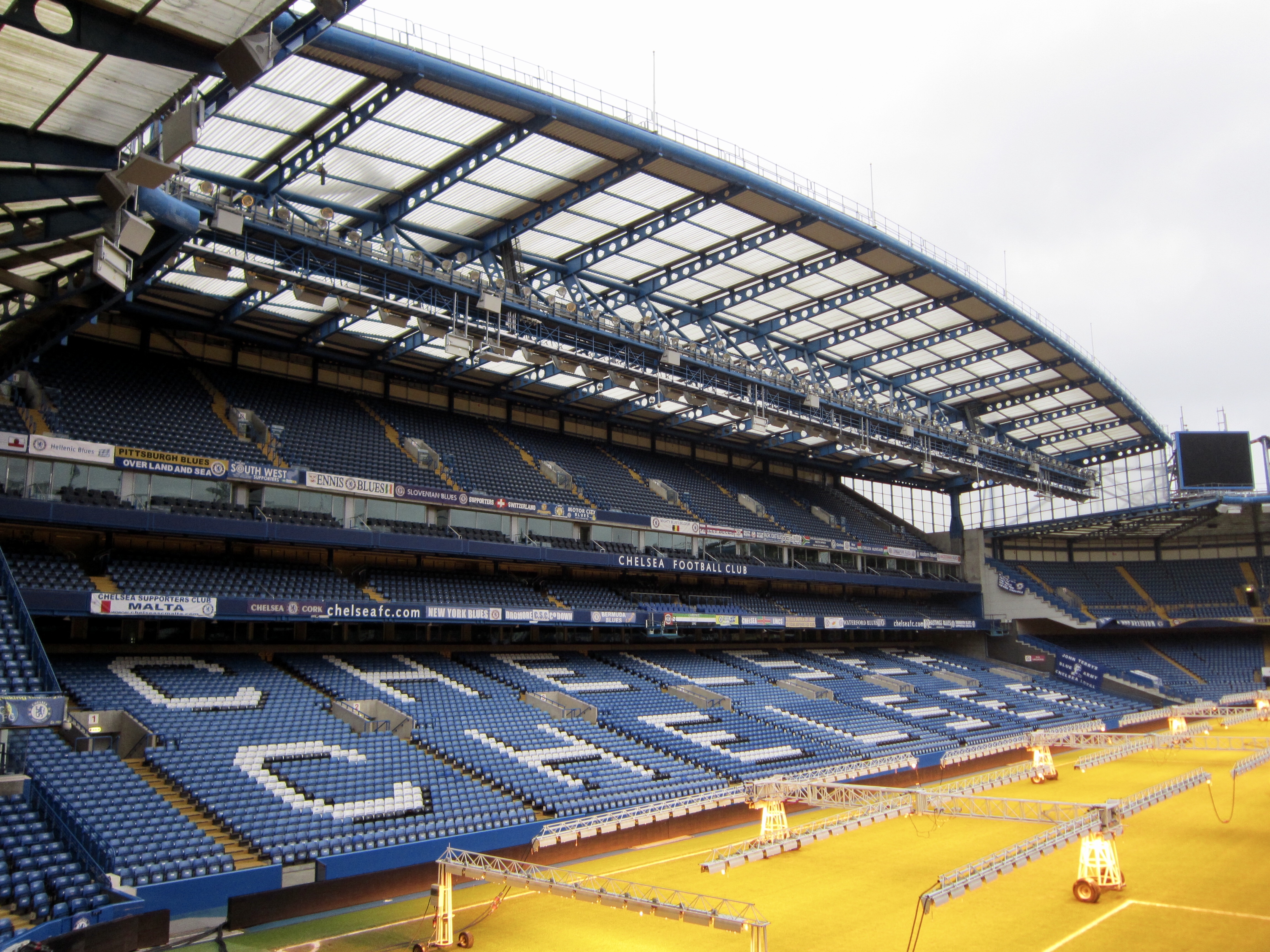 Stamford Bridge, Chelsea FC’nin iç saha maçlarına ev sahipliği yapan futbol stadyumu