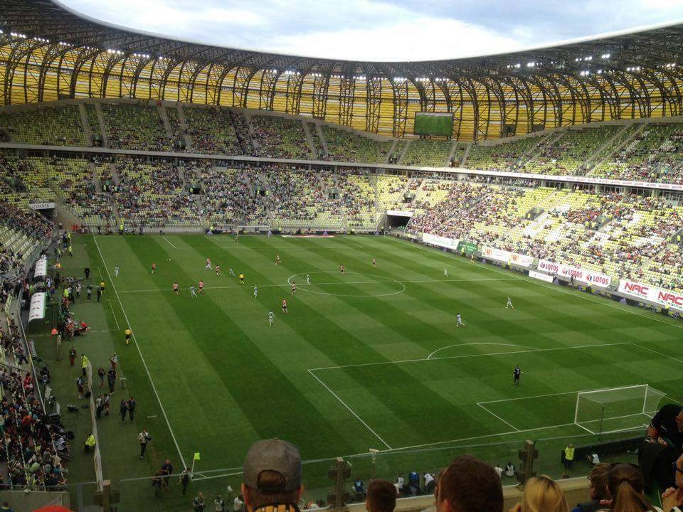Stadion Energa Gdańsk, Polonya’da bulunan modern futbol stadyumu
