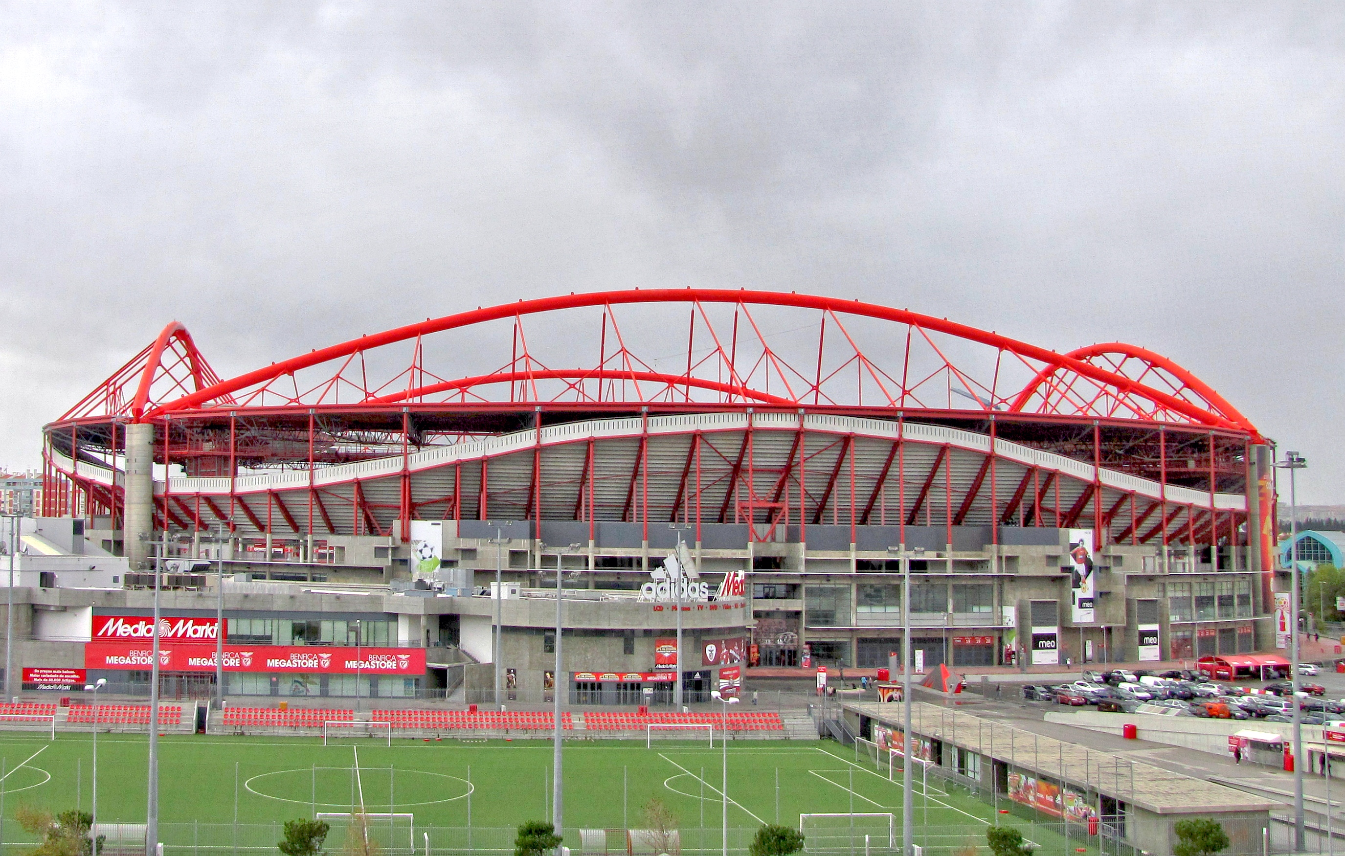 Estádio da Luz, Benfica’nın Lizbon’daki iç saha maçlarına ev sahipliği yapan futbol stadyumu