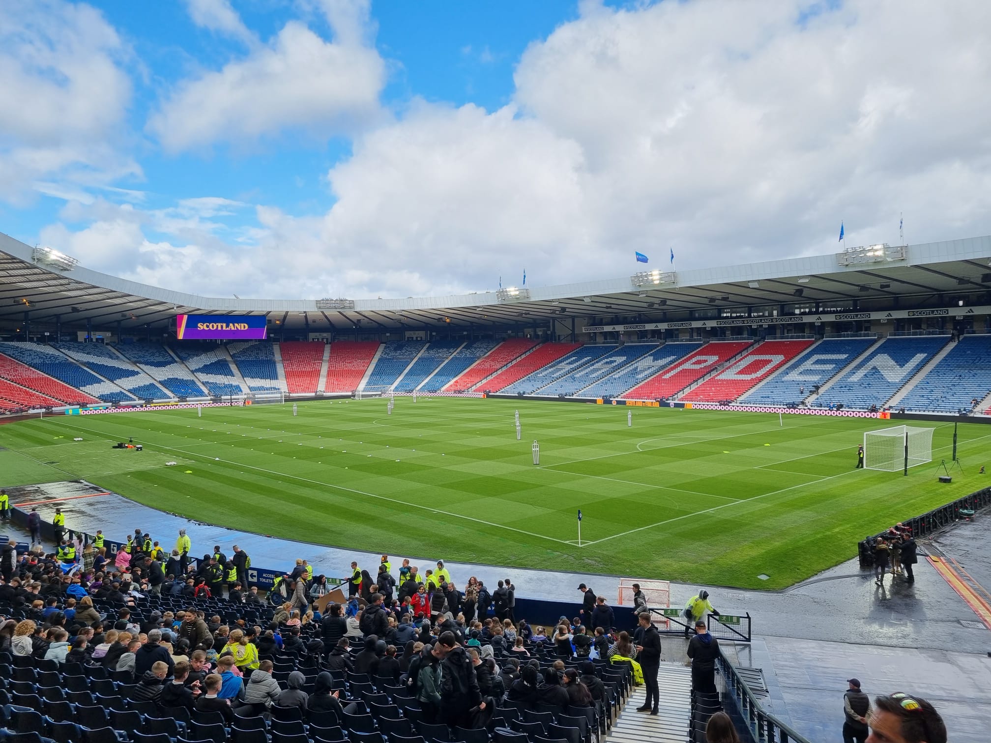 Hampden Park, Glasgow’da bulunan İskoçya millî stadyumunun 2024 yılı görünümü