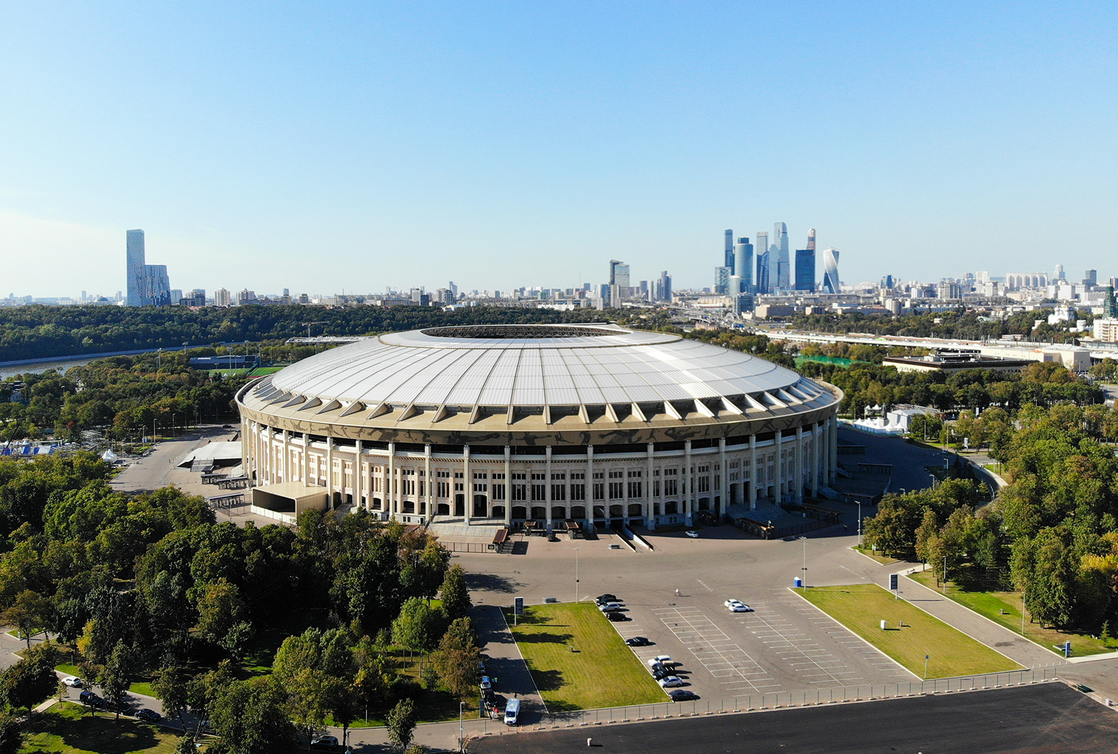Luzhniki Stadium, Moskova’da bulunan Rusya’nın ulusal futbol ve atletizm stadyumu