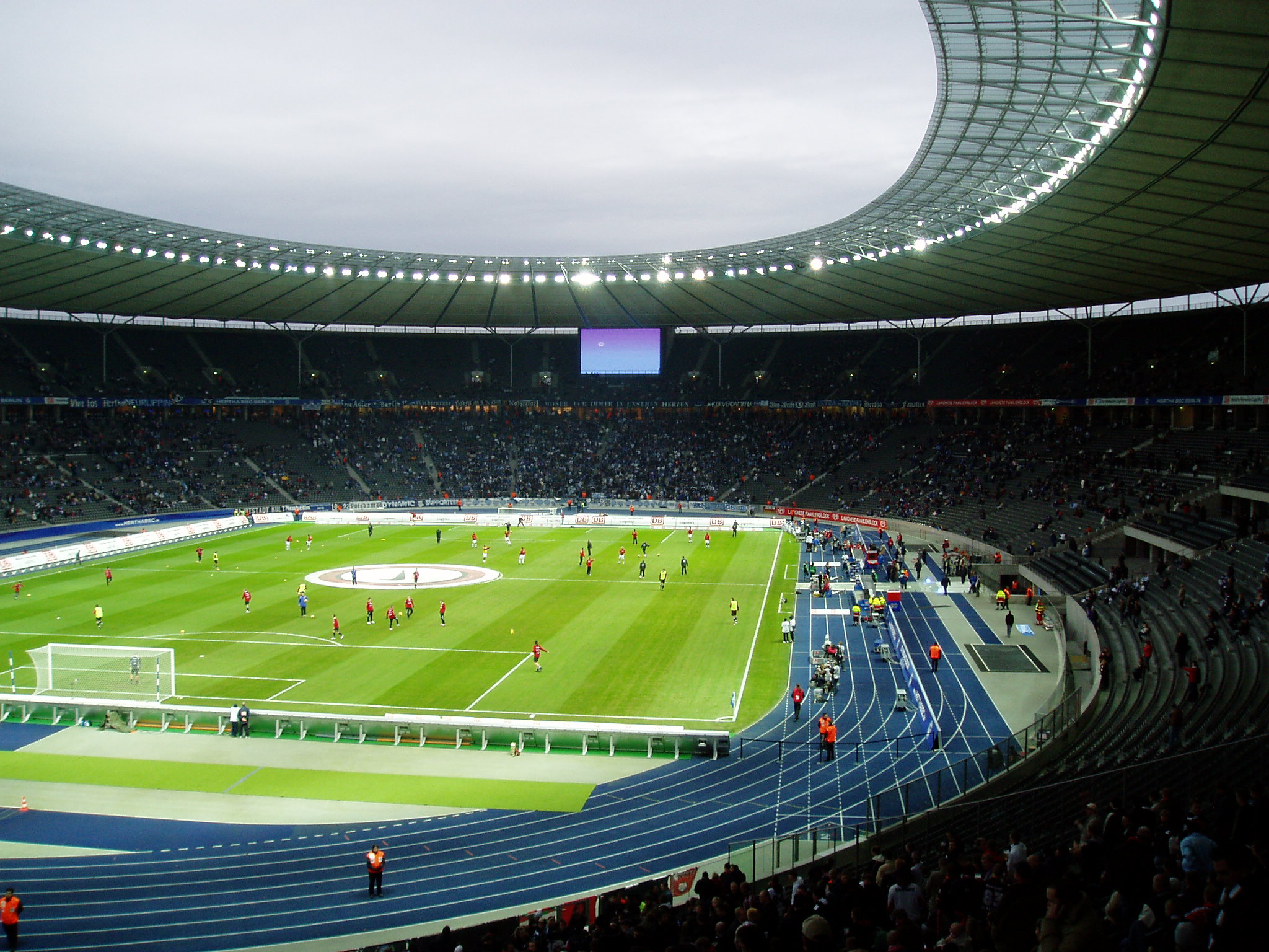 Olympiastadion Berlin, Hertha BSC’nin iç saha maçlarına ev sahipliği yapan tarihi futbol stadyumu