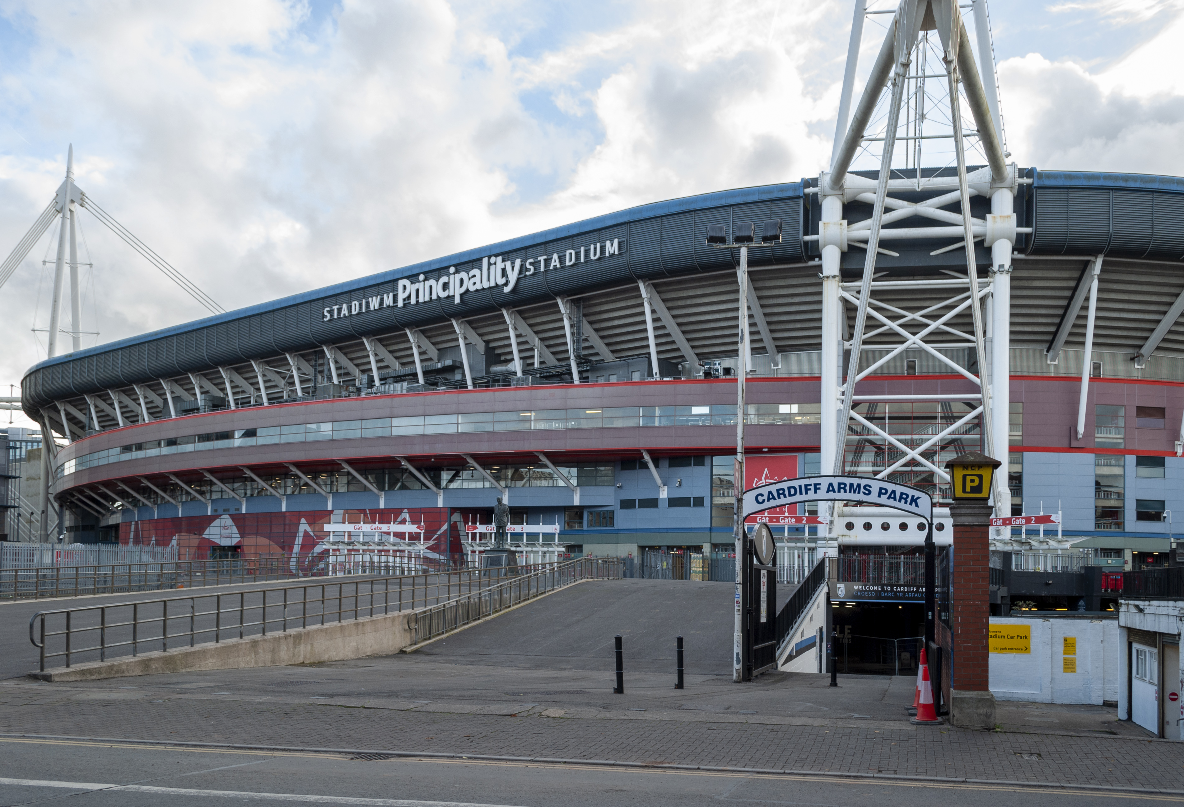 Principality Stadium (Millennium Stadium), Cardiff’te bulunan çok amaçlı ulusal stadyum