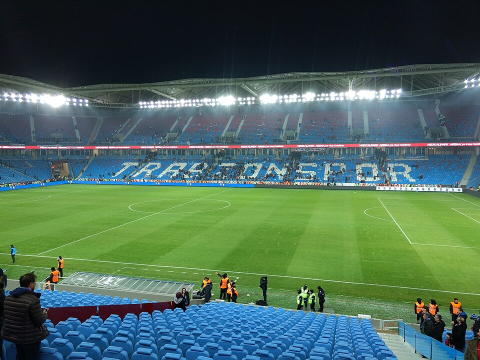 Şenol Güneş Stadyumu, Trabzonspor’un iç saha maçlarına ev sahipliği yapan futbol stadyumu