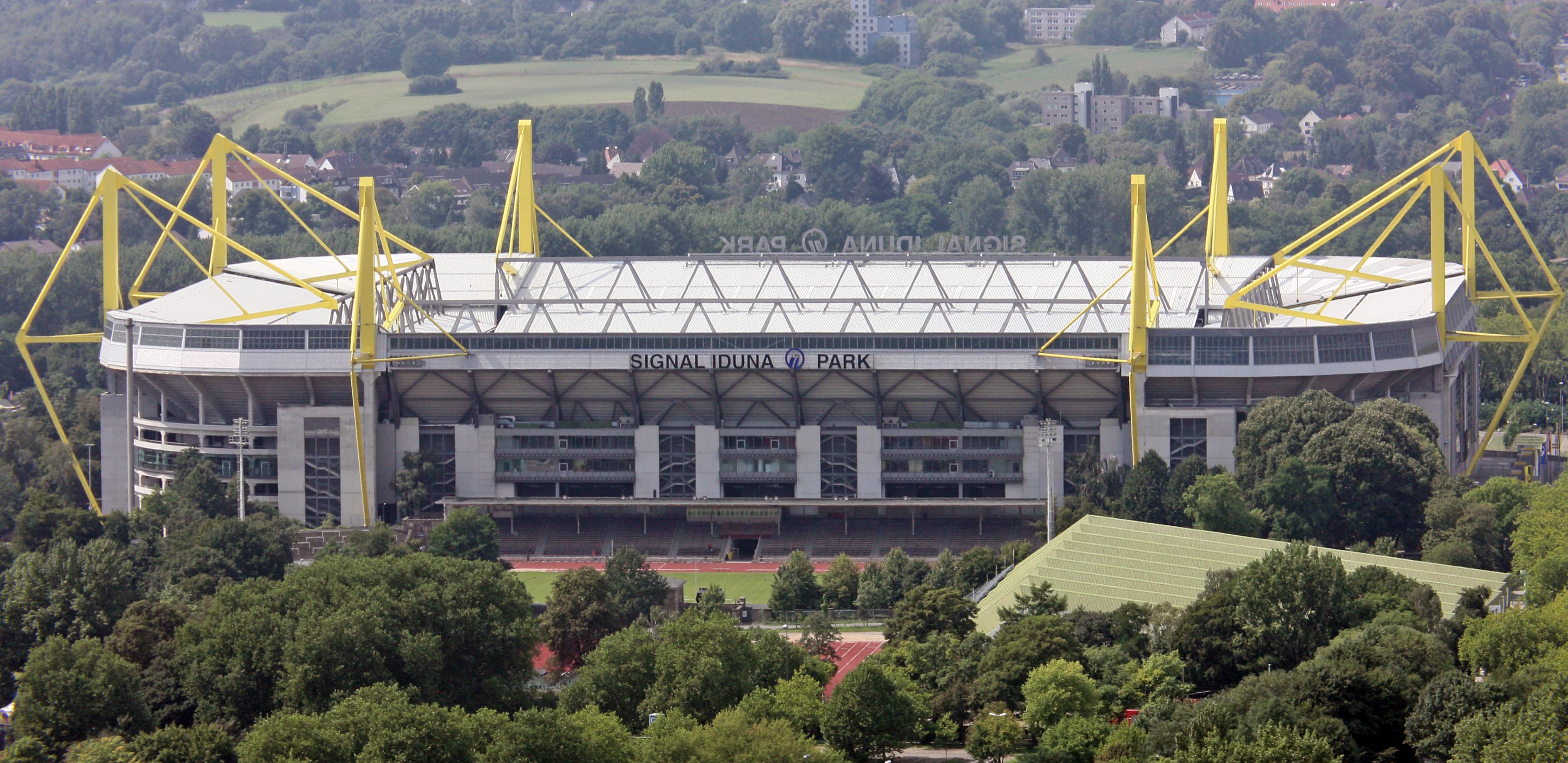 Signal Iduna Park (Westfalenstadion), Borussia Dortmund’un iç saha maçlarına ev sahipliği yapan futbol stadyumu