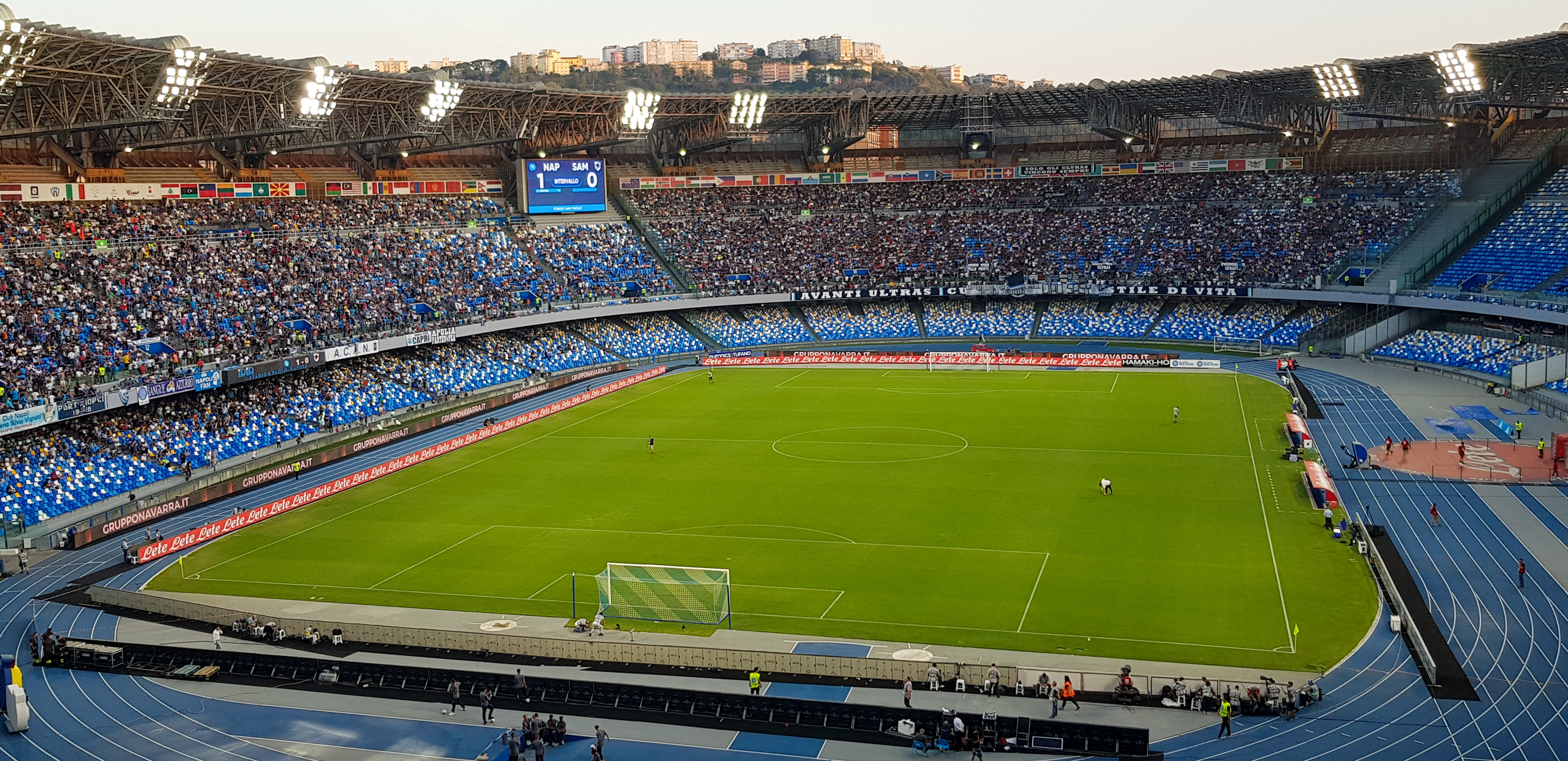 Stadio Diego Armando Maradona, Napoli’nin iç saha maçlarına ev sahipliği yapan futbol stadyumu