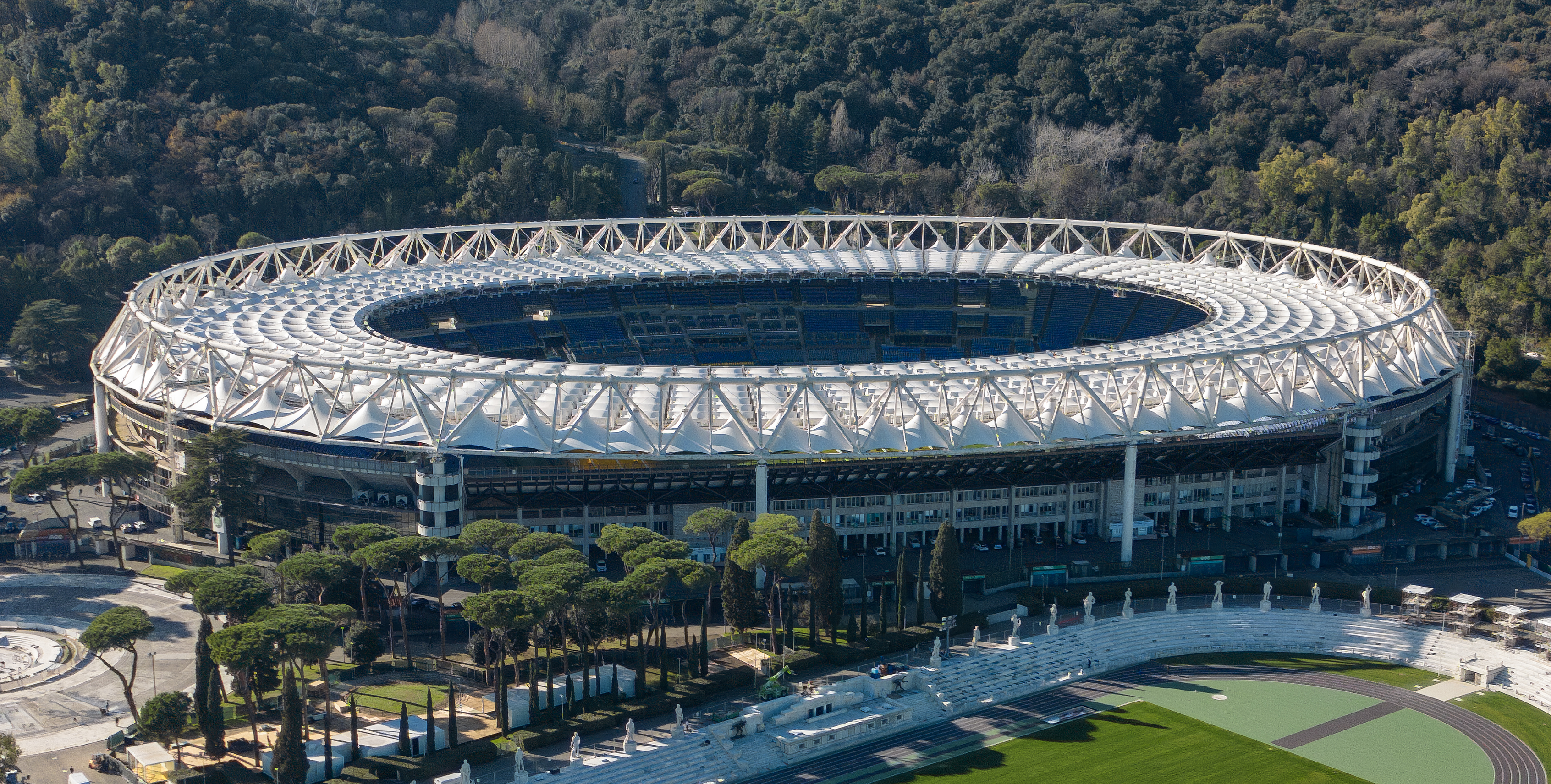 Stadio Olimpico, Roma’da bulunan İtalya’nın önemli futbol ve atletizm stadyumu