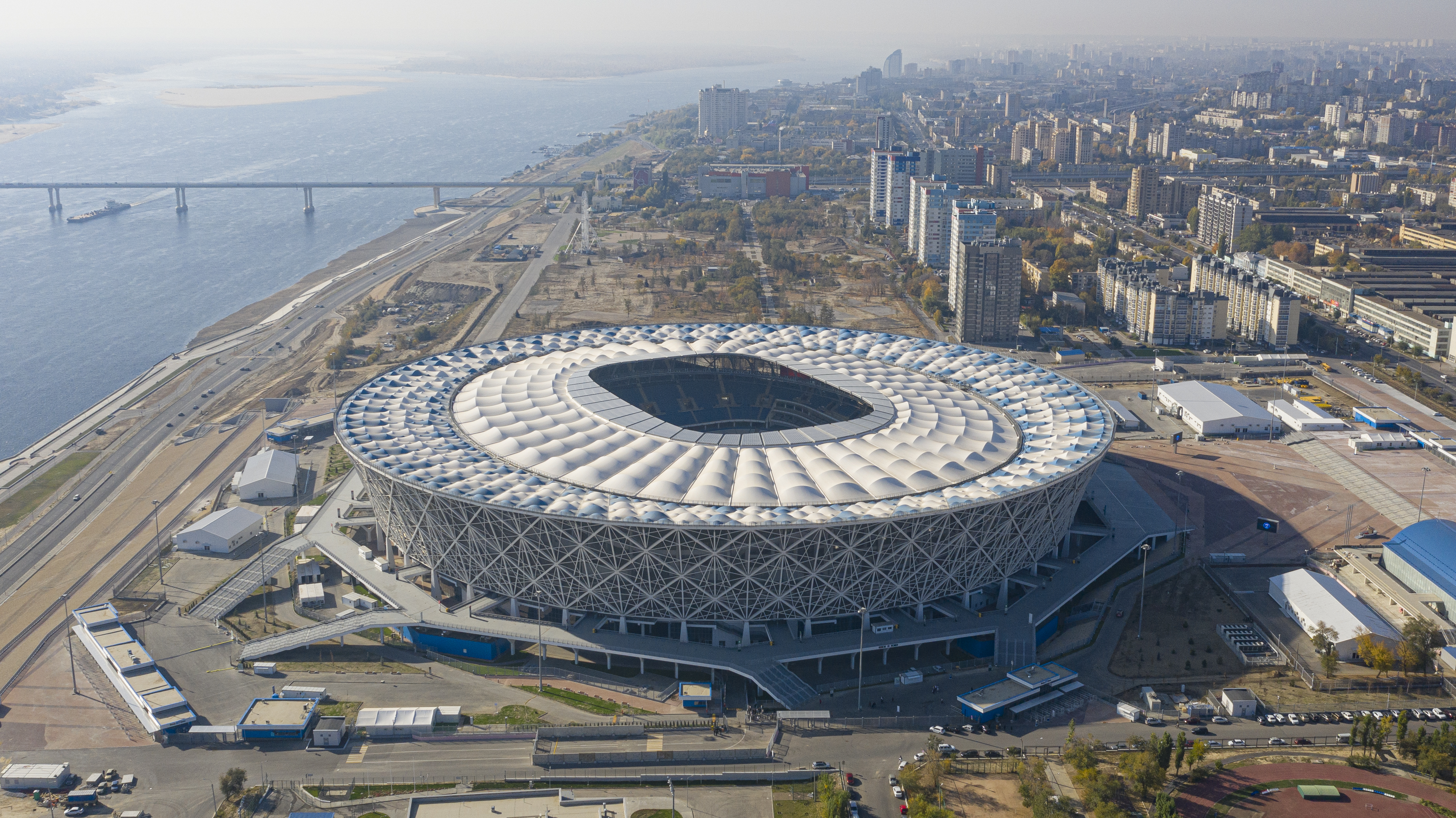Volgograd Arena, Rusya’da bulunan modern futbol stadyumunun havadan görünümü